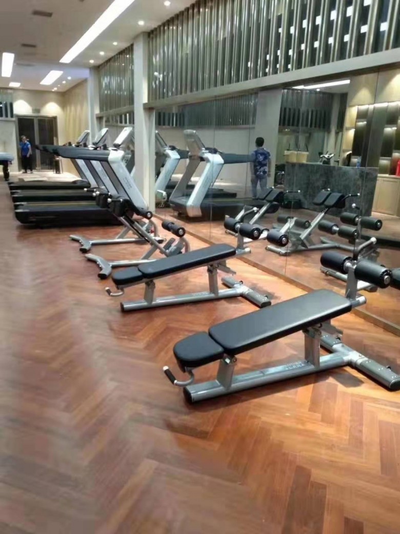 友阿集團(tuán)汨羅營(yíng)銷(xiāo)中心3