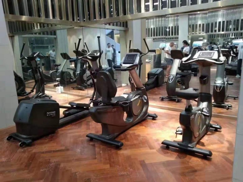 友阿集團(tuán)汨羅營(yíng)銷(xiāo)中心2